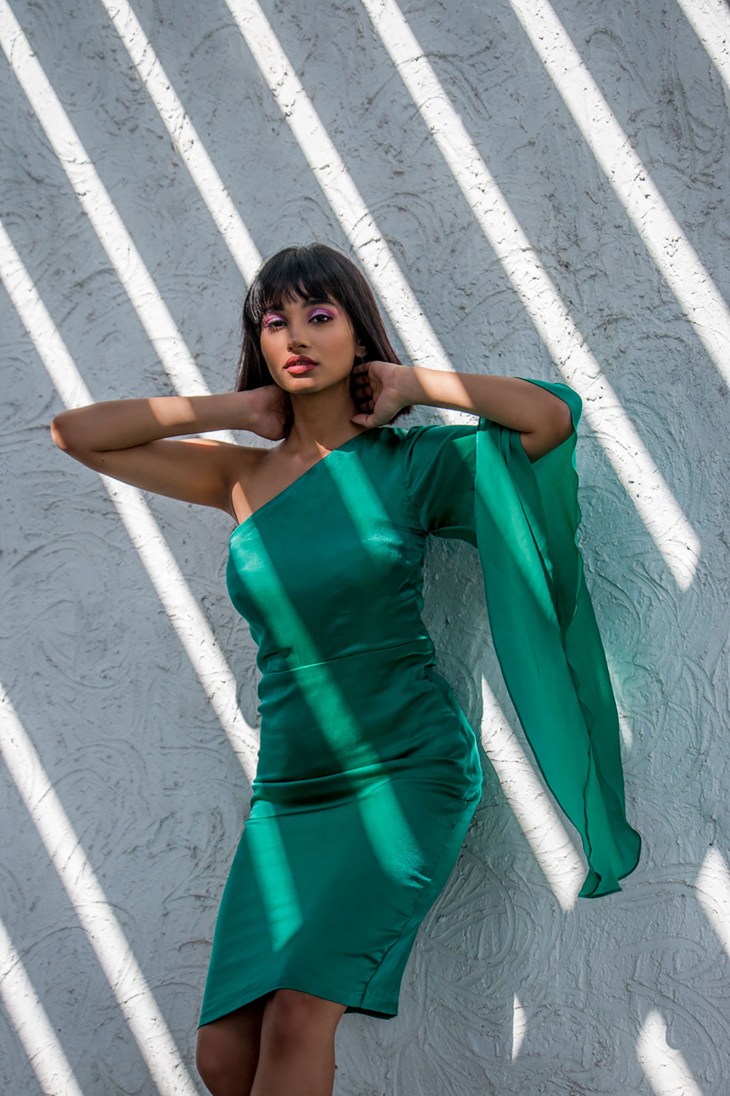 Green One Shoulder Bell Sleeves Dress